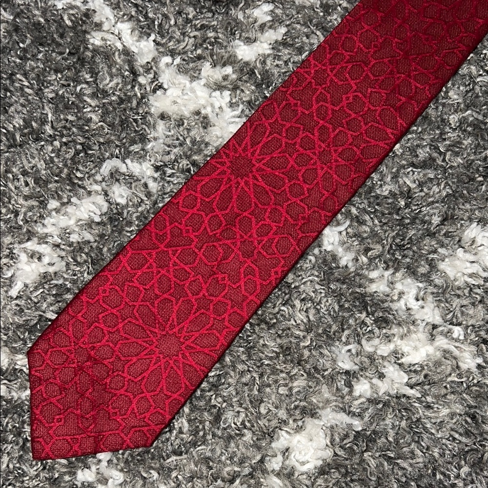 EUC Yves Saint Laurent Red Men's Tie - Picture 2 of 6